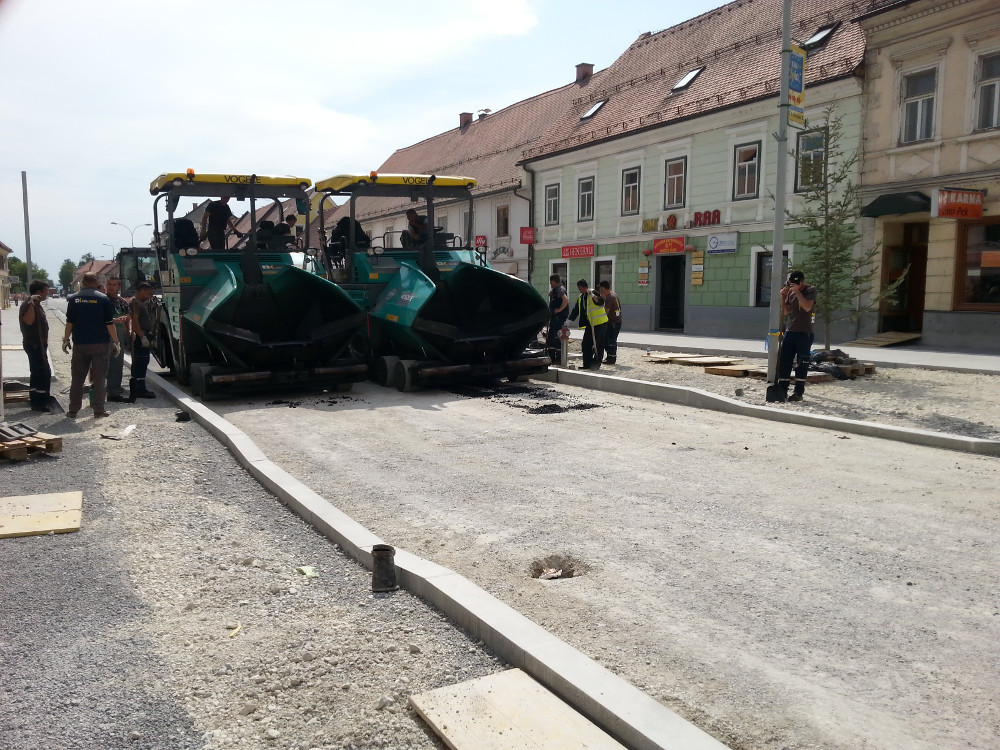 Polaganje robnikov in priprava za asfaltiranje